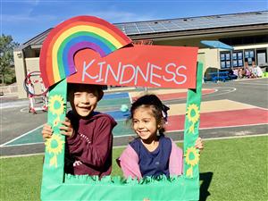 Students from Solana Highlands with kindness sign 